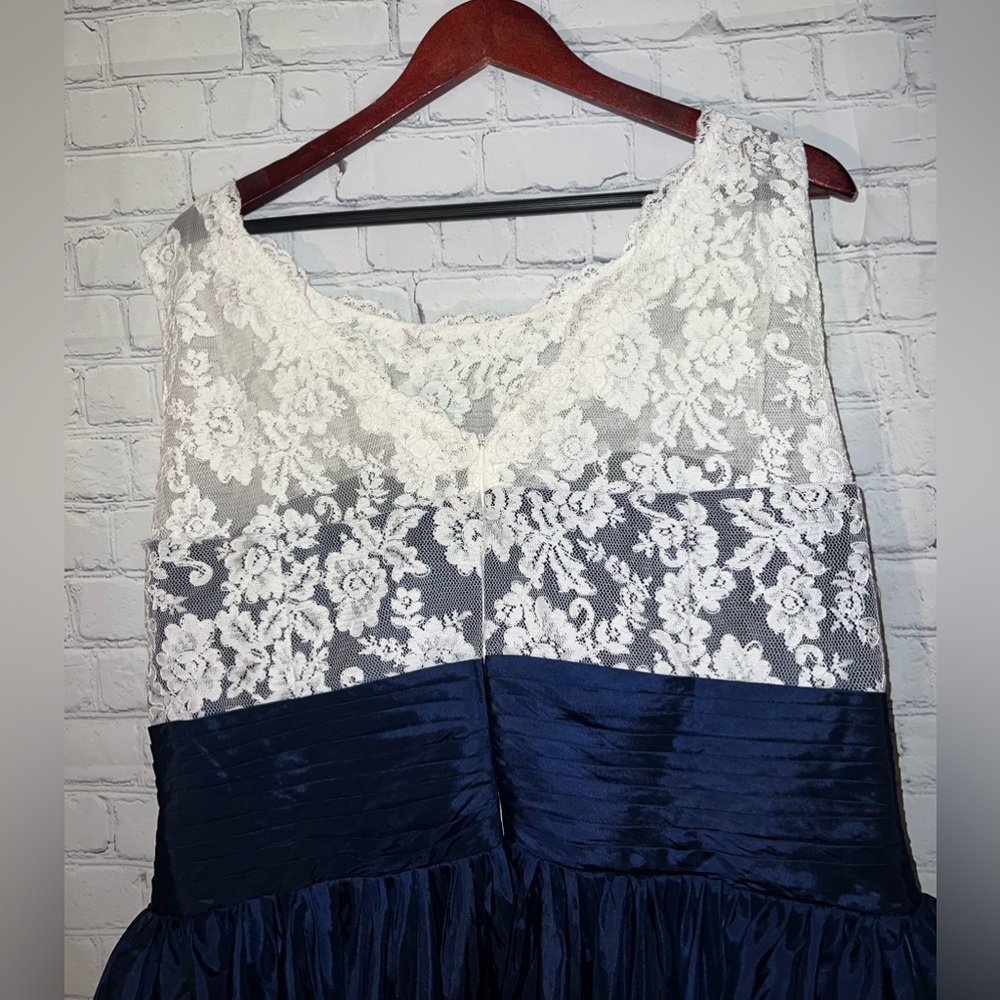Lanting Bride Dark Blue & White Floral Fluffy Wedding Bridesmaids dress size XL - Picture 7 of 10